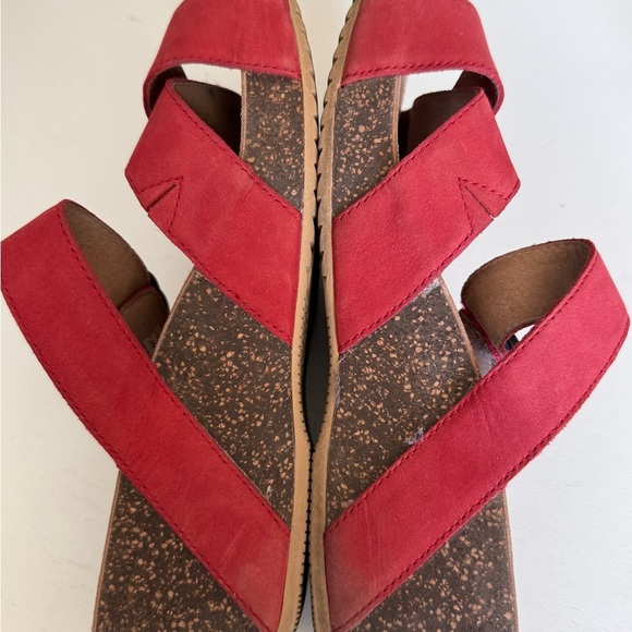 Dansko Elegant Red adjustable Buckle Sandals size 9-9.5 - Picture 10 of 12